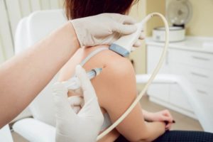 Pros and Cons of PRP Injections For Pain